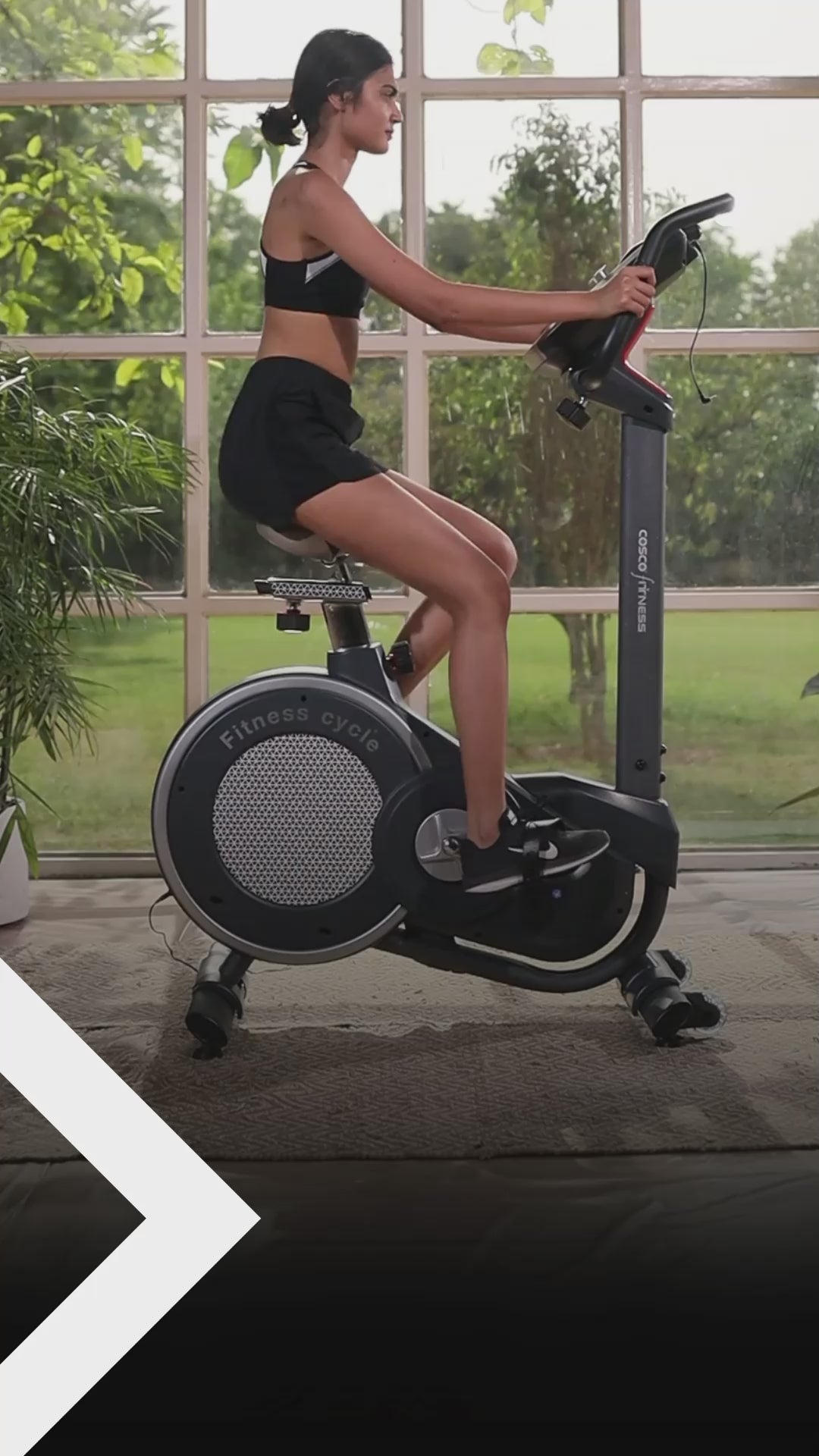 170U Upright Bike with 6kg Flywheel & 16 Levels Motorised Tension